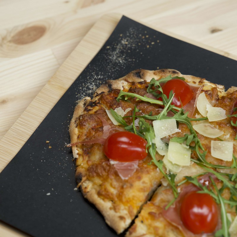 Hartie cerata neagra pentru pizza, burger, cartofi - 25x35cm (Hartie 45gr) - 500 coli Hartie cerata neagra pentru pizza, burger, cartofi - 25x35cm (Hartie 45gr) - 500 coli